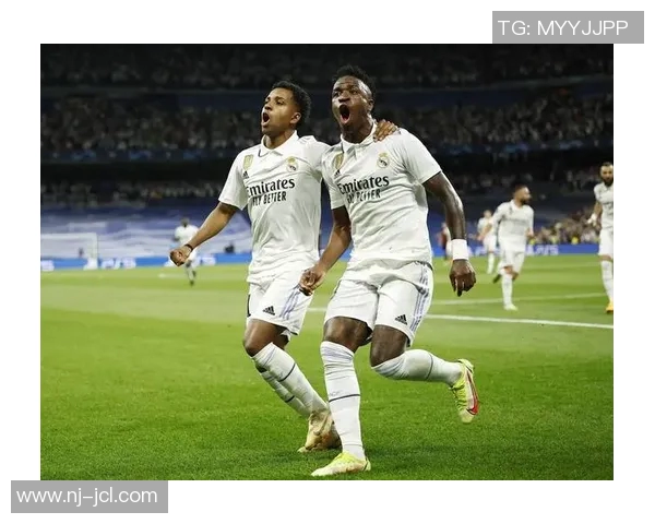 曼联客场2-0击败皇马梅西助攻梅开二度带领球队晋级八强